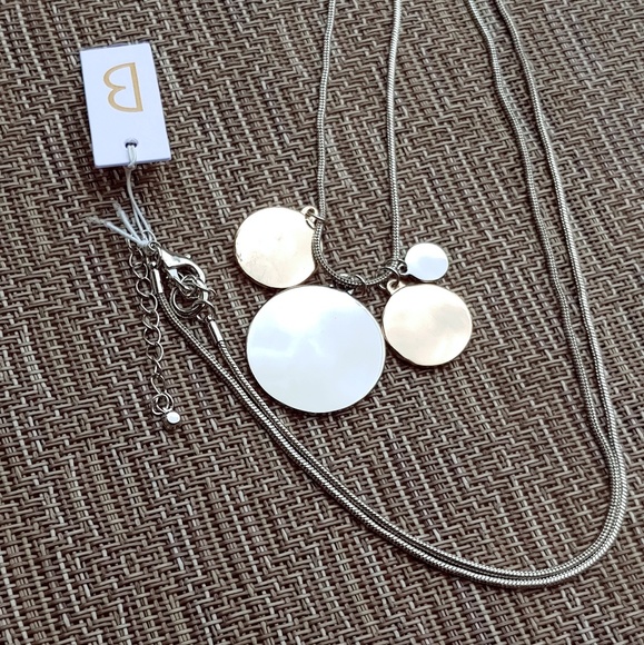 Stunning Metal Charm Necklace - Picture 3 of 5